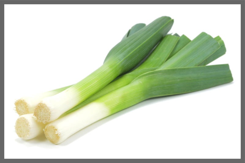 851